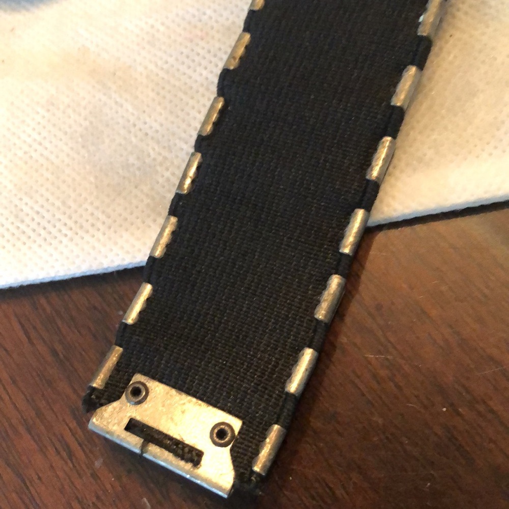 Moved Rustic Stretch Metal Lined Rustic Acrylic F… - image 5